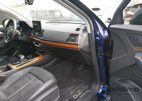 2021 Audi Q5 Premium 45 Tfsi Quattro S Tronic z USA, uszkodzony, nr VIN WA1AAAFY2M2100657